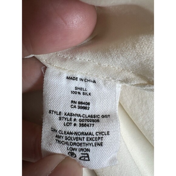 Theory Womens Ivory 100% Silk Georgette Sleeveless V Neck Top Size L Tiny Flaw - Picture 7 of 8